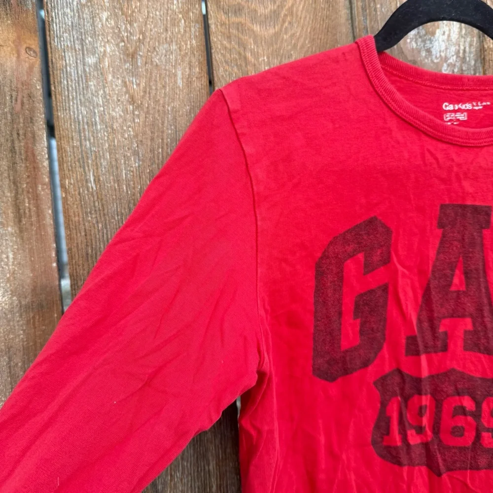 GAP Kids Red Logo Long Sleeve Tee Shirt Size 14-16 - Picture 4 of 7